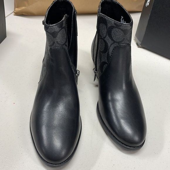 Coach signature Deni LTR Bootie - Picture 4 of 11